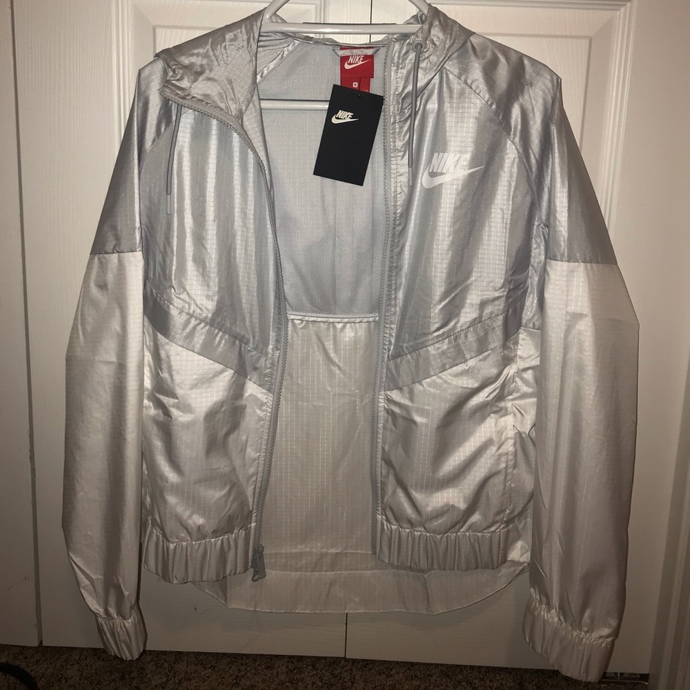 NIKE Silver and White Windbreaker